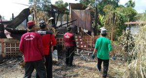 Unit Amal bantu membersihkan tapak kebakaran