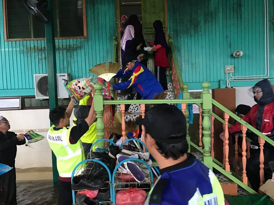 PAS Pahang l Bilangan mangsa banjir meningkat 7,309 orang  Berita