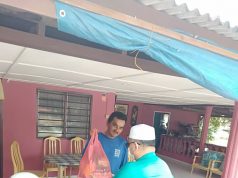 TPJ2 PAS Melaka Edar Bantuan Makanan Di Kampung Pengkalan Balak