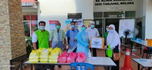 Pas Tangga Batu Edar Ppe Ke Klinik Kesihatan Seri Tanjung Melaka Berita Parti Islam Se Malaysia Pas