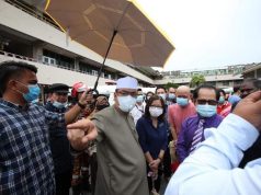 Ketua Menteri Melaka buat lawatan mengejut ke SJKC Malim susulan ribut