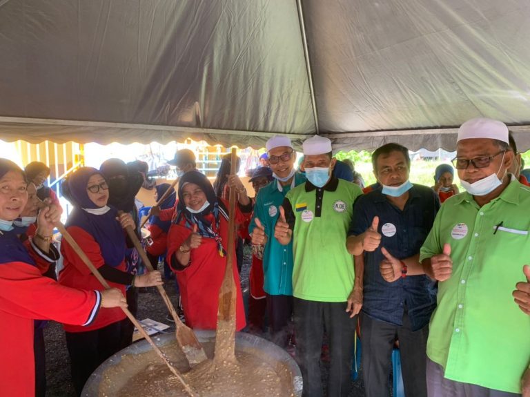 MN Indera Kayangan Anjur Program Kacau Bubur Malaysia ...