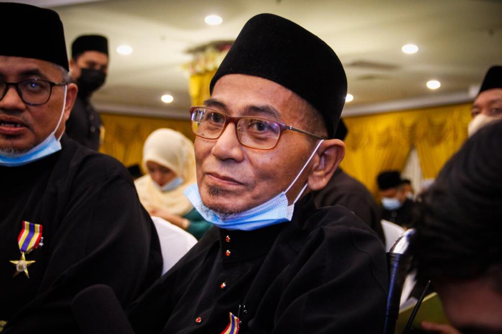 Ustaz Abdul Halim terima pingat BCM - Berita Parti Islam ...