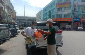 Sumbangan buat penduduk bukan warganegara yang terkesan – PAS Kawasan Ampang