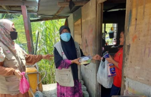 LKP Gombak bersama NGO Ma’ruf Care sampaikan juadah barakah – PAS Kawasan Gombak