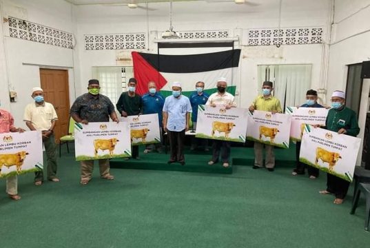 PKM Parlimen Tumpat sumbang 25 ekor lembu