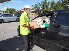 PAS Kangar agih pek bantuan YADIM
