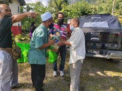 ADUN Bayu beri sumbangan mangsa banjir