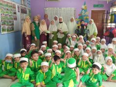 Pimpinan Muslimat PAS Kuantan ziarahi guru-guru 18 PASTI tanda penghargaan