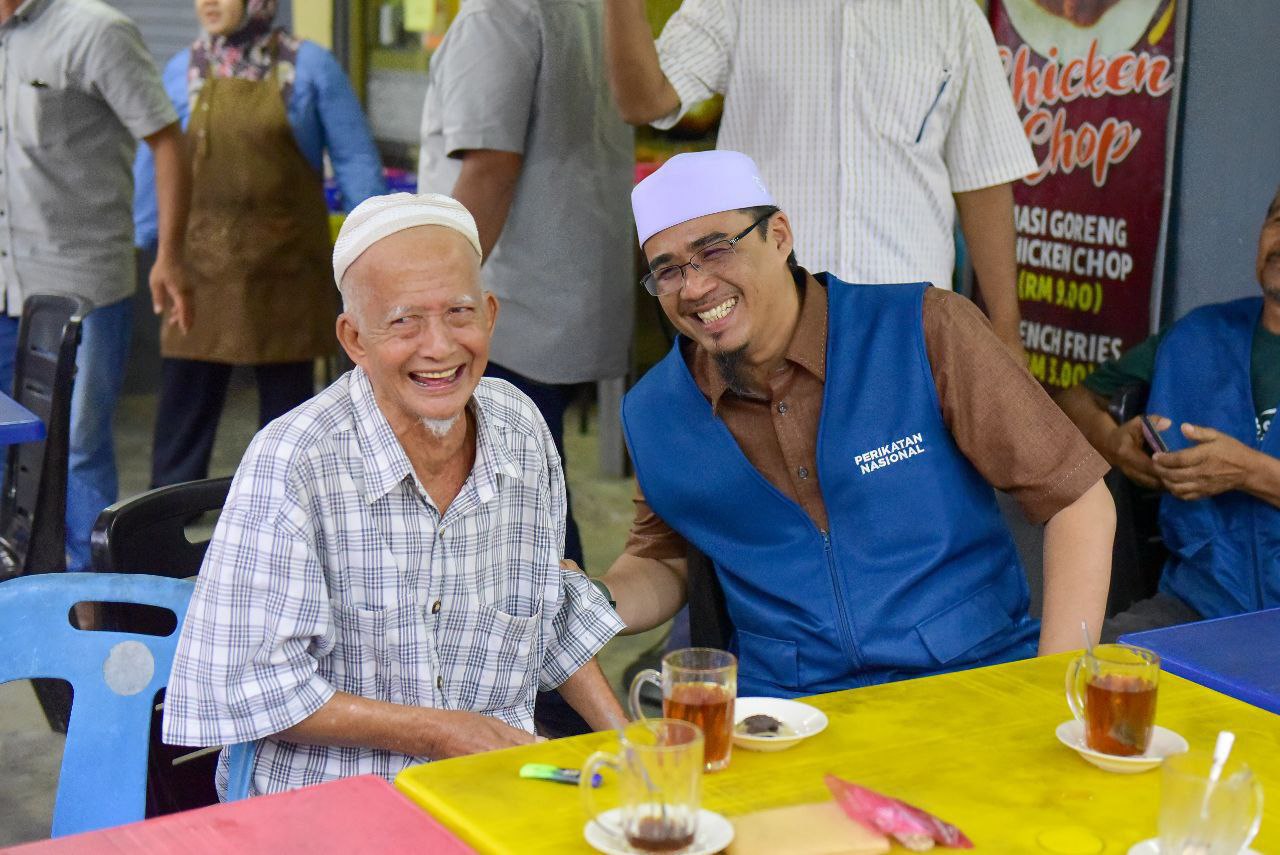 Calon PN Padang Terap Santuni Masyarakat Kampung - Berita Parti Islam ...