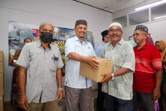 200 kotak makanan diagih untuk mangsa banjir