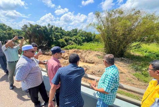 SATU rancakkan kerja pembaikan paip dasar Sungai Besut