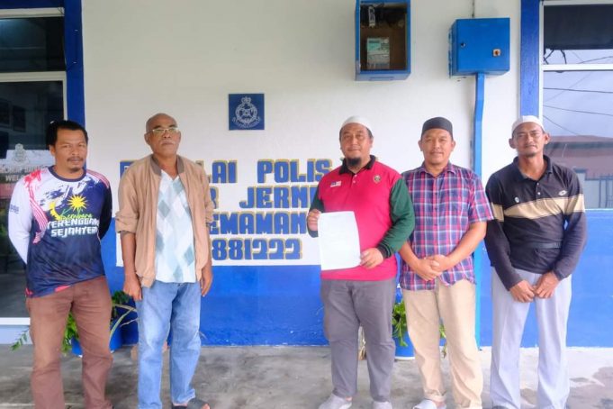 Adun Kemasik lapor polis fitnah plastik logo PAS