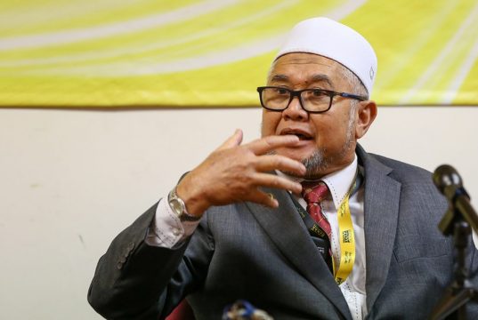Setelah Setahun Surat Adendum Dipersoal, Hari Ini Pemimpin Umno Bicara Tentang Pertahan Kedaulatan Raja Raja Melayu