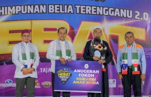 UAI Terima Anugerah Tokoh Murabbi Anak Muda