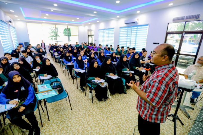 Pendekatan Baharu Tuisyen Rakyat Bantu Pelajar Kuasai Subjek Sukar