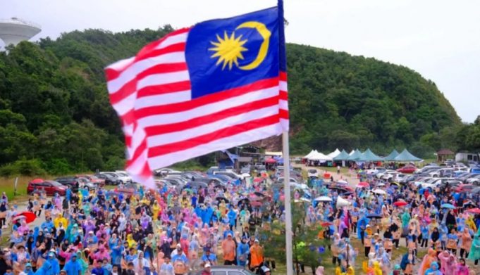 ‘Khujuh Fun Walk’ Panas Dalam Kesejukan Tarik Lebih 1300 Peserta