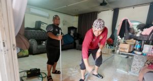 100 Petugas Khidmat Malaysia Marang Bantu Mangsa DUN Bukit Payong