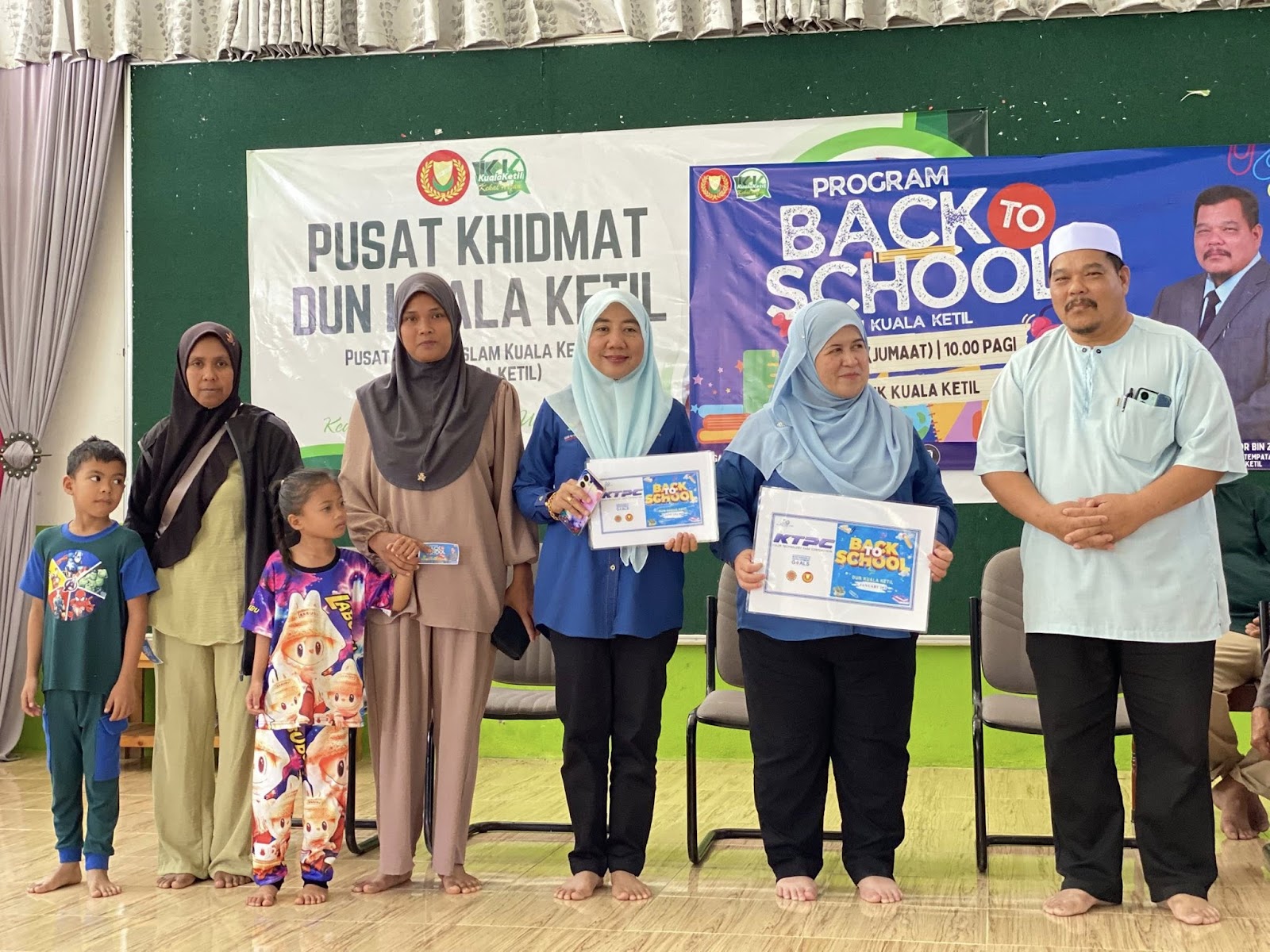 200 PELAJAR DUN KUALA KETIL TERIMA BANTUAN ‘BACK TO SCHOOL’