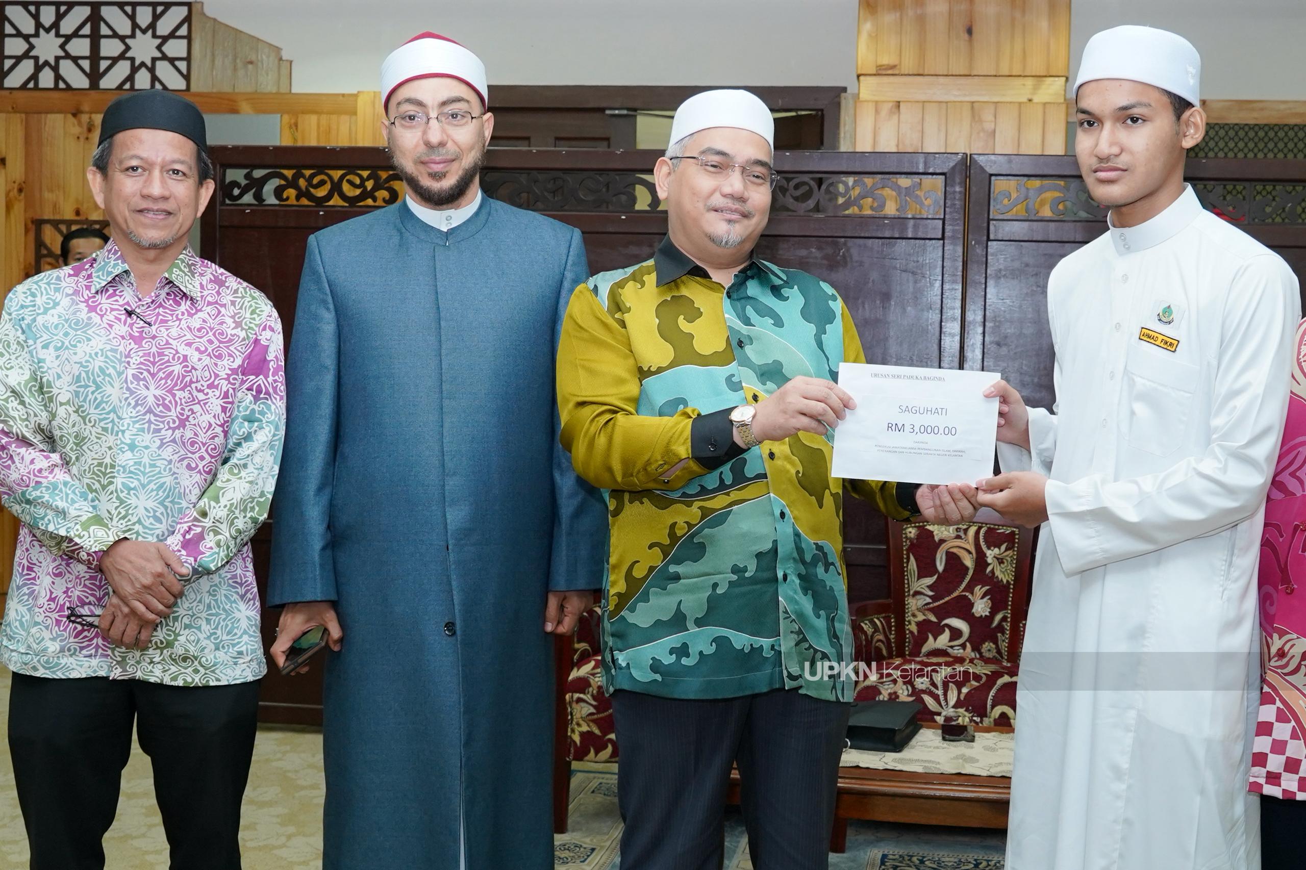 Ahmad Fikri terima Ijazah Sanad Aliyah al-Quran Kerajaan Kelantan