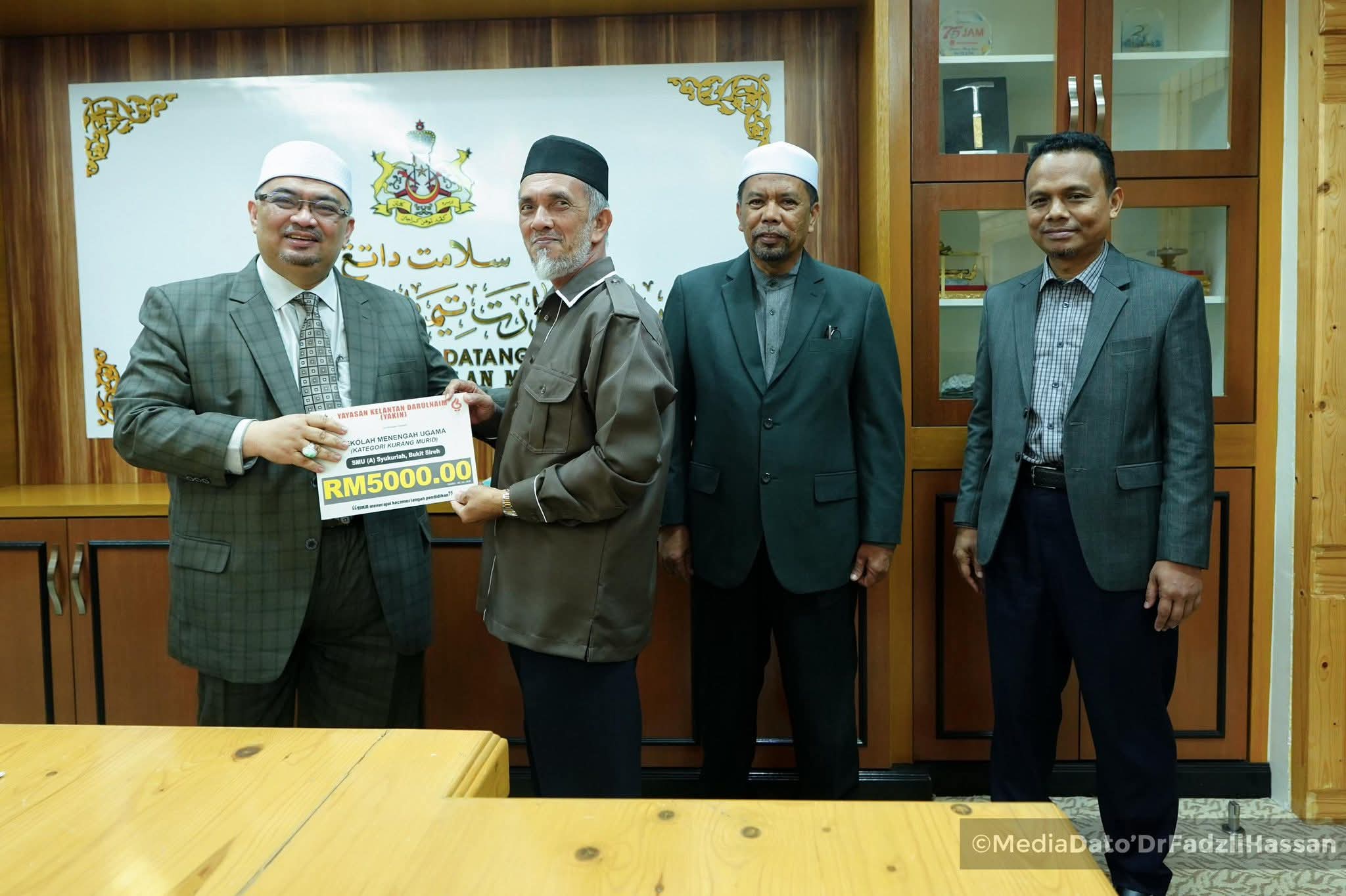 16 sekolah YIK terima sumbangan pemerkasaan RM5,000