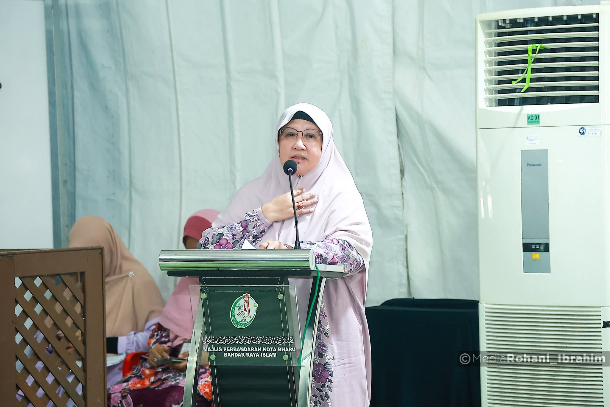 Didik anak fahami aurat sejak kecil – Dato' Rohani