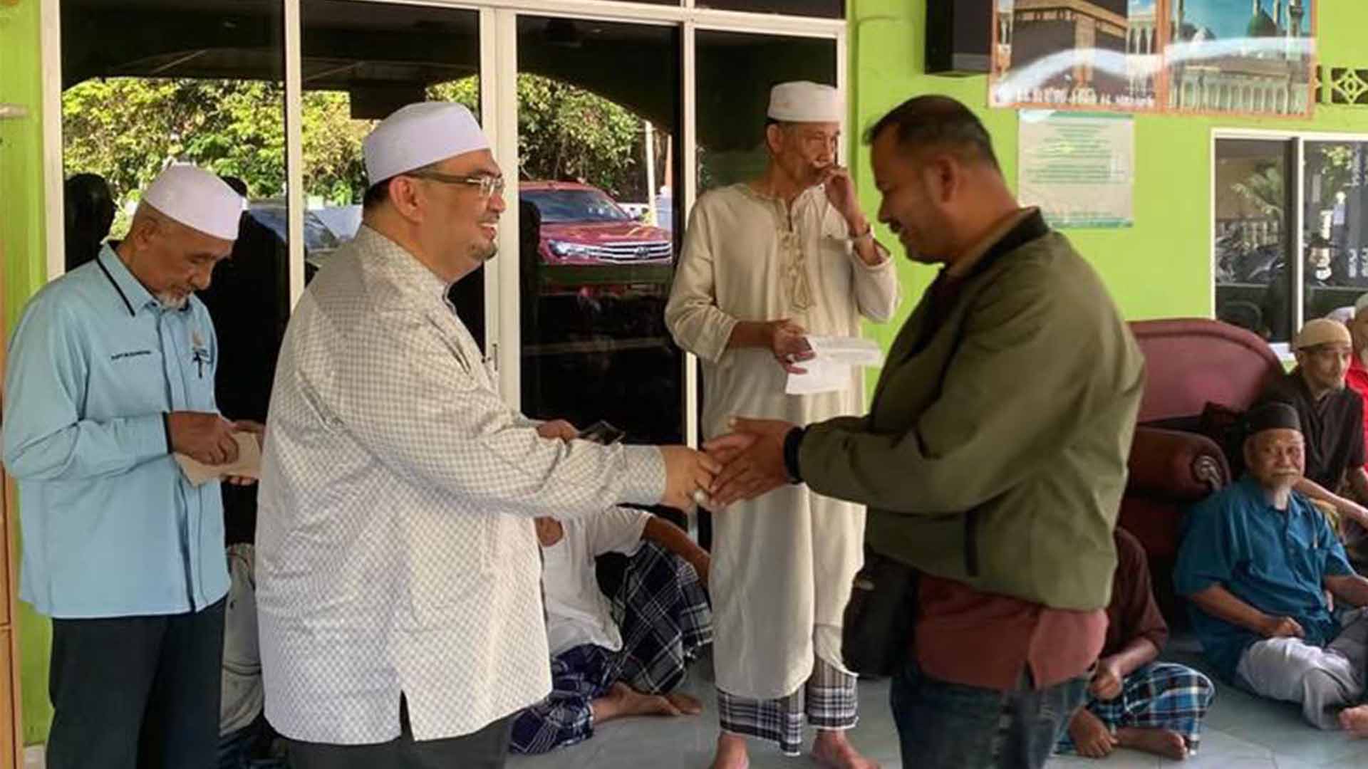 85 keluarga asnaf terima sumbangan zakat sempena persiapan Syawal