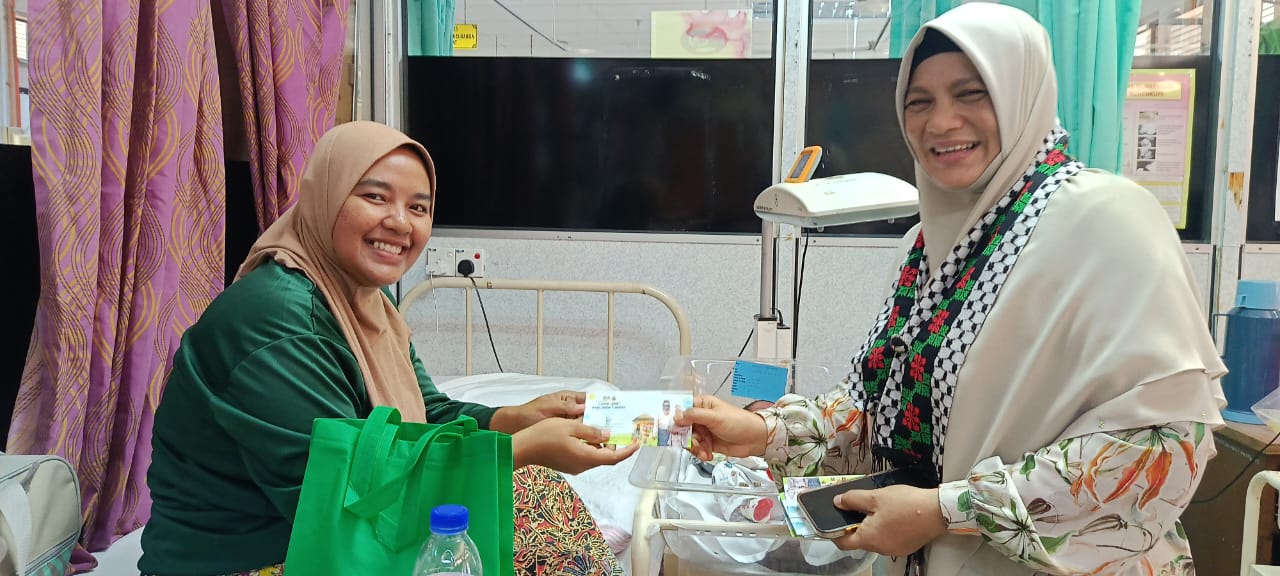 Pesakit Hospital Tumpat disantuni Ahli Parlimen sempena Aidilfitri