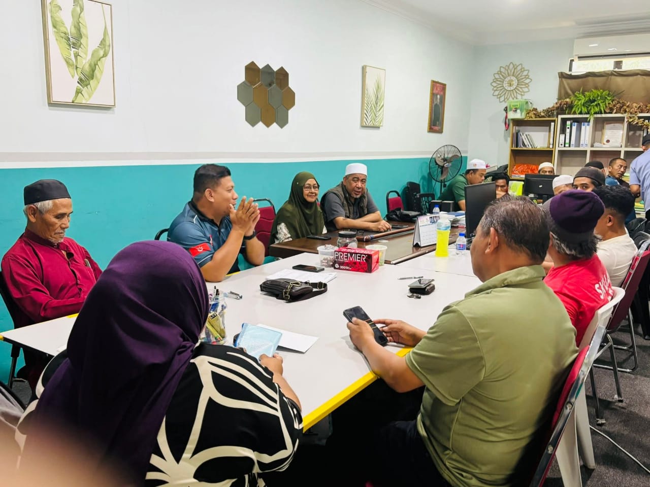 ADN Kijang salur bantuan peribadi RM1,000 kepada mangsa kebakaran