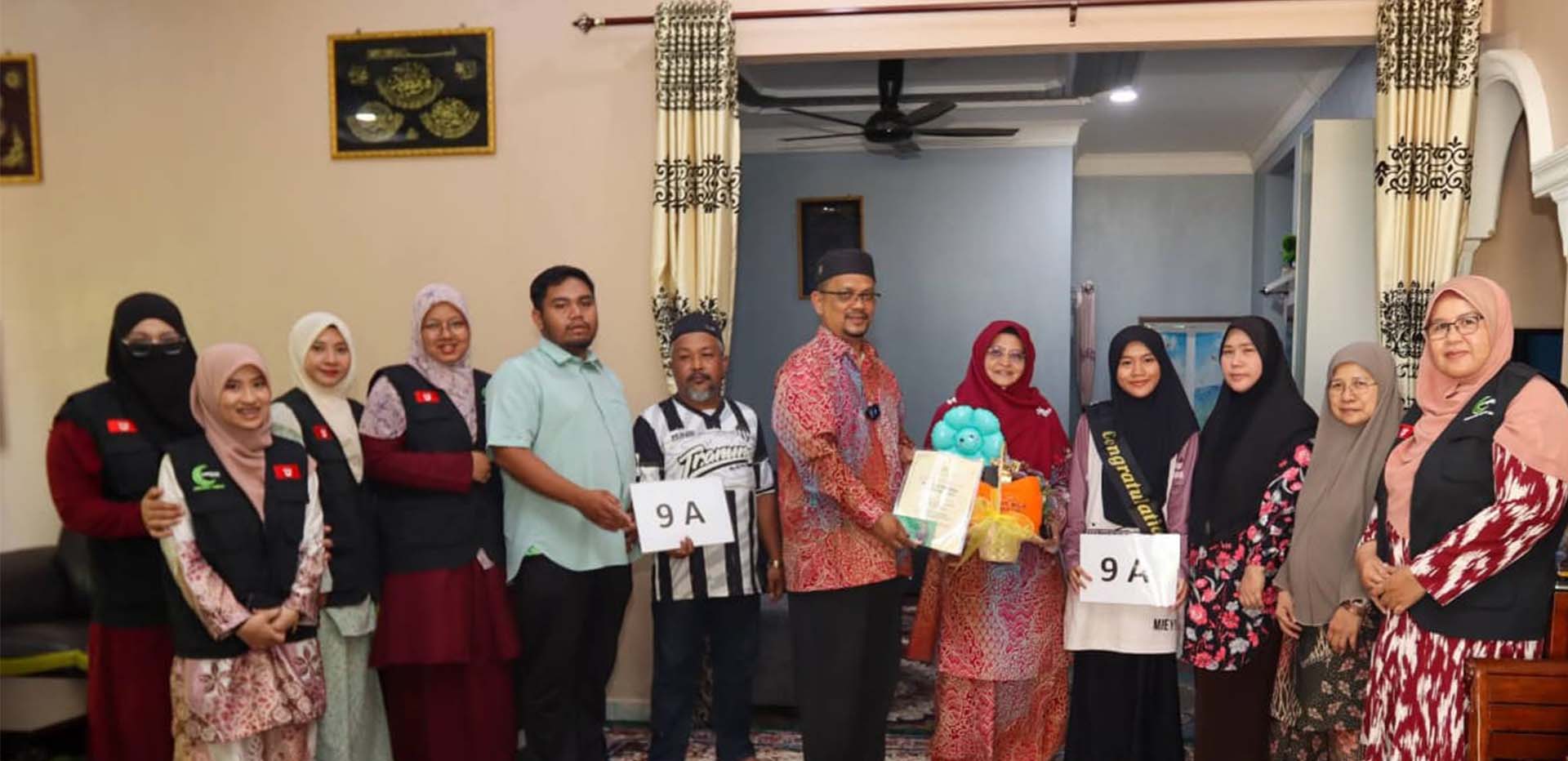 Peserta Tuisyen Rakyat Sejahtera DUN Wakaf Bharu raih 9A SPM
