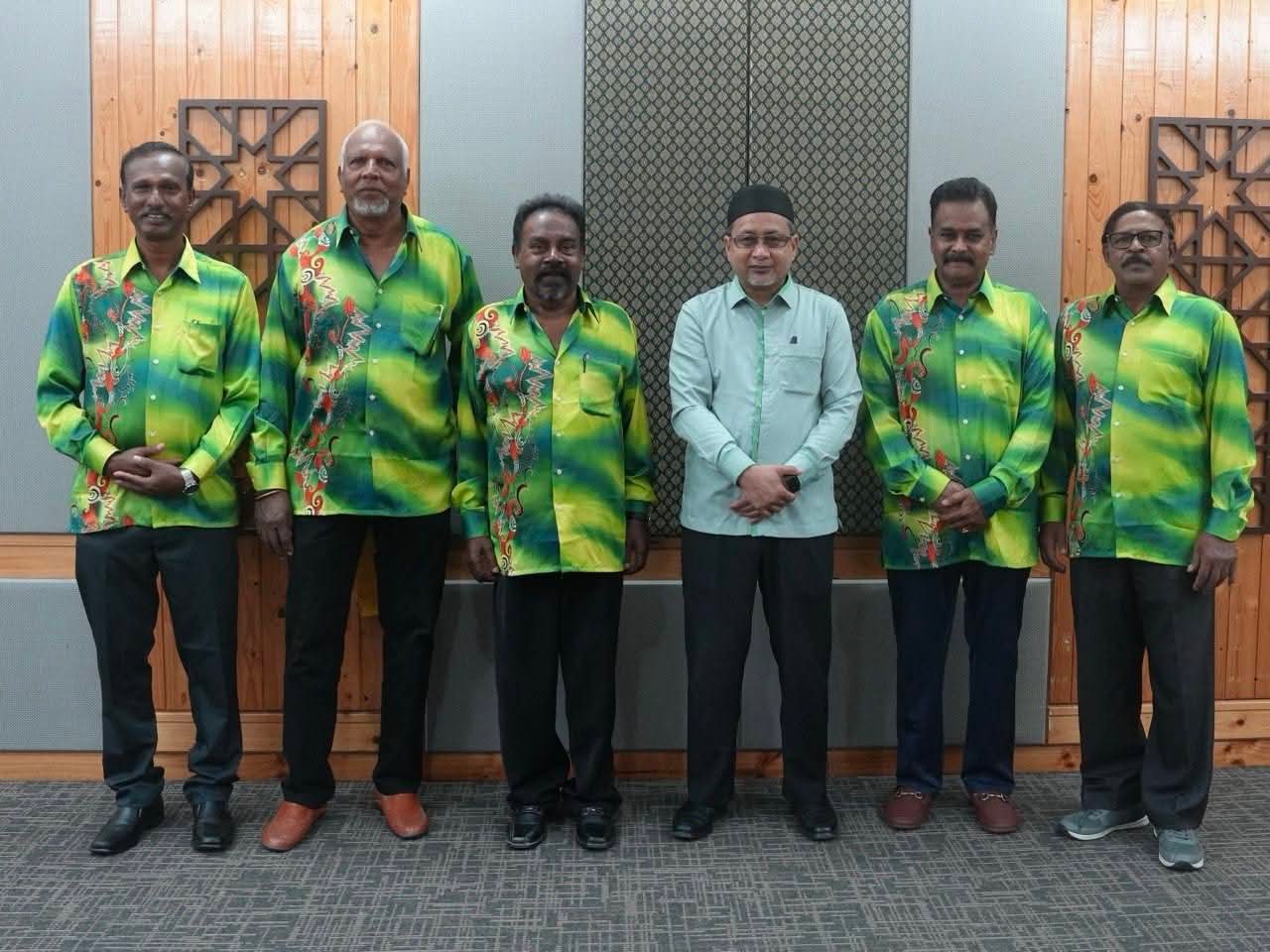 Exco Perpaduan raikan rombongan India Pulau Pinang ke Kelantan