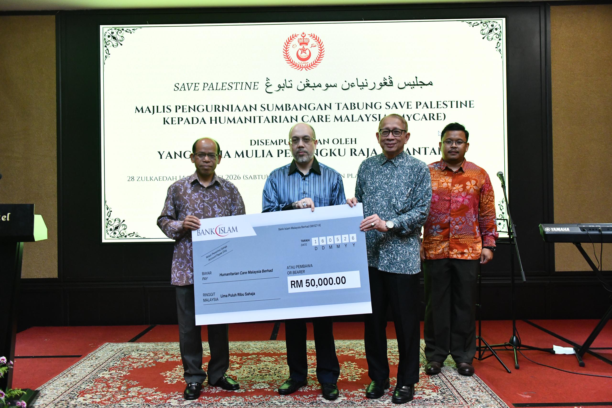 Pemangku Raja Kelantan kurnia RM50,000 Tabung Save Palestin kepada MyCARE