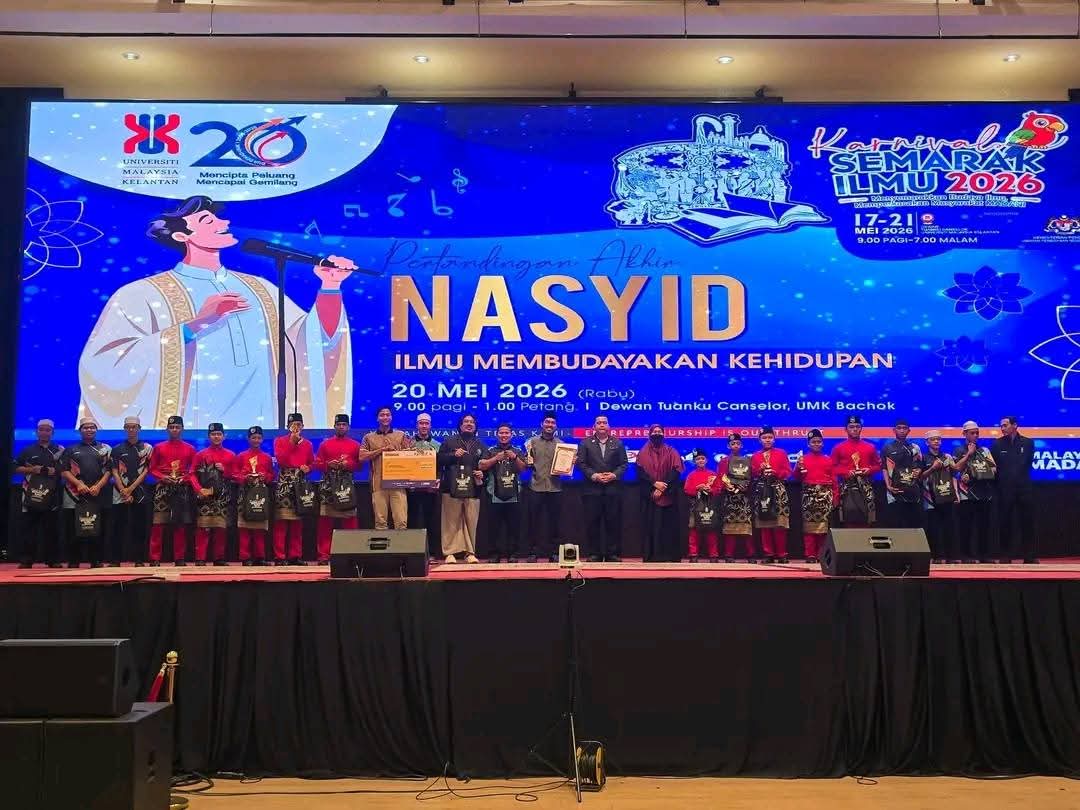 Pasukan nasyid SMU A Tarbiah Diniah Tahfiz Bunut Sarang Burung rangkul juara di UMK Bachok