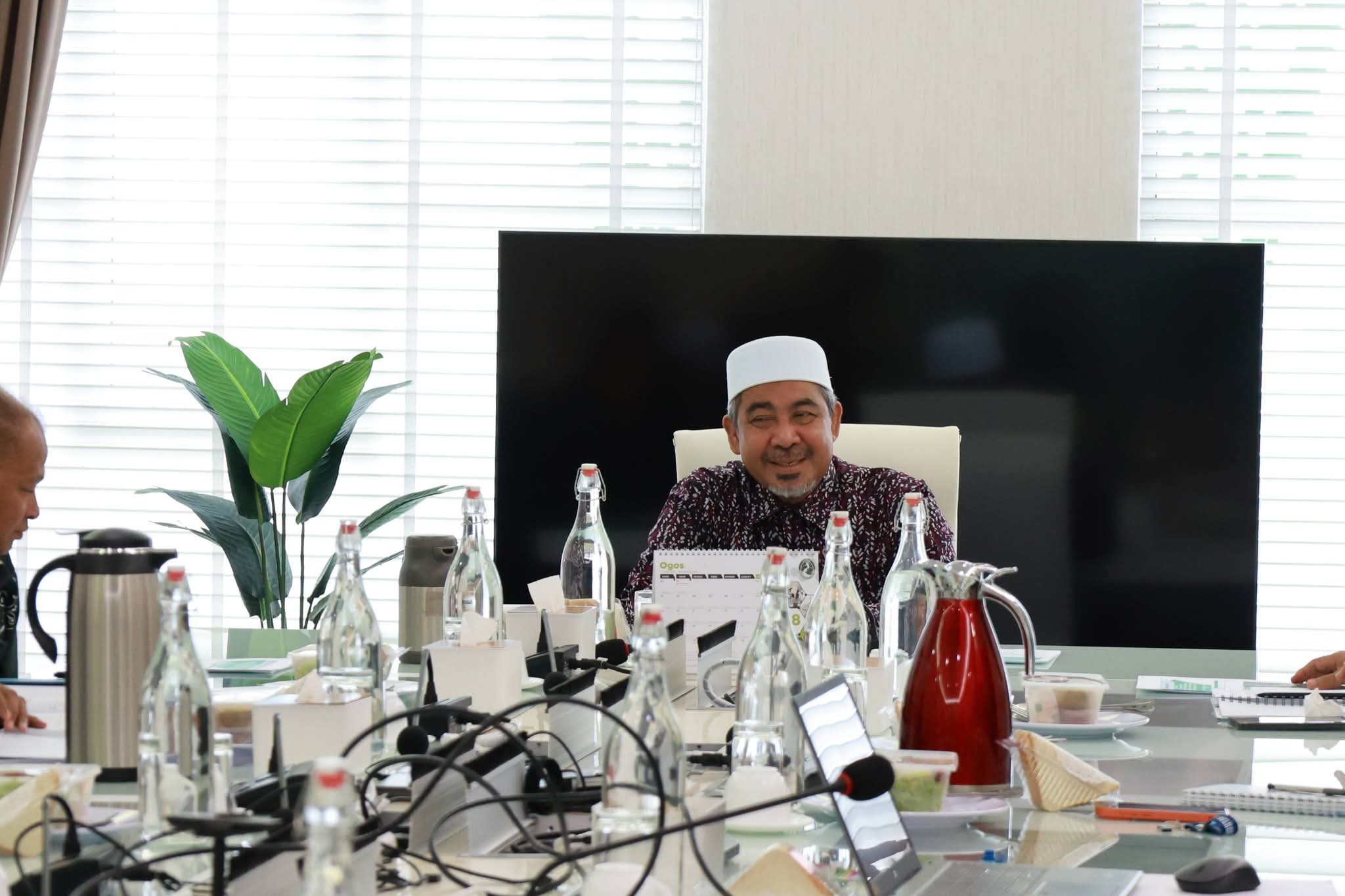 Setiap jajahan perlu lebih agresif turunkan kadar NRW - Dato' Dr Izani
