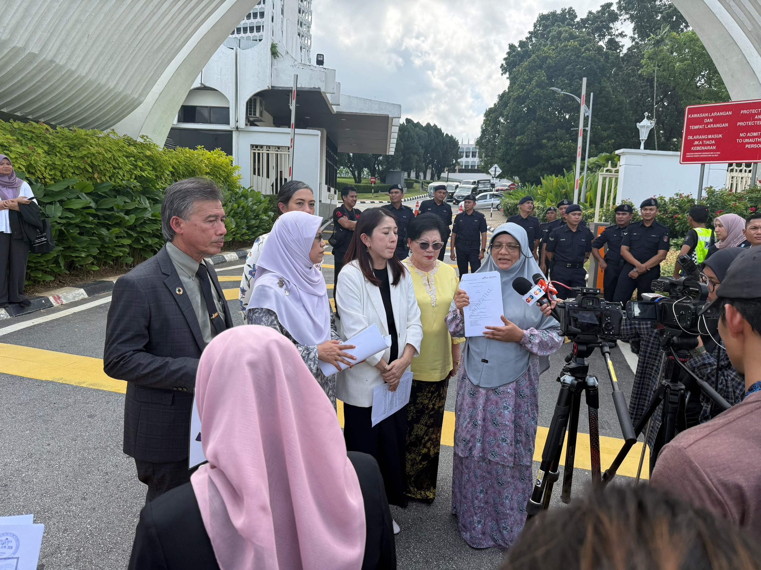 Sistem politik perlu lebih adil, capai sasaran 30 peratus wanita - Dato' Mumtaz