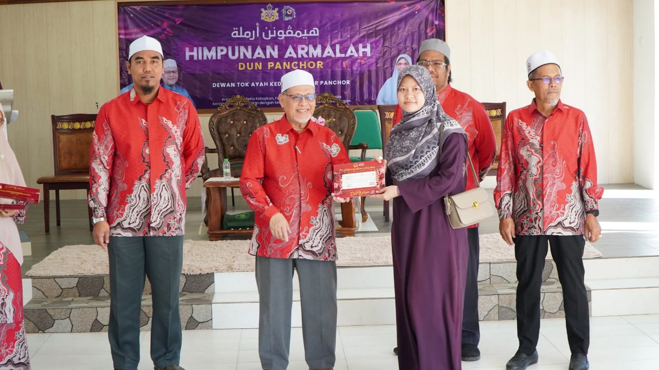 Dato' Mohd Amar santuni 250 armalah dalam Himpunan Armalah 2.0
