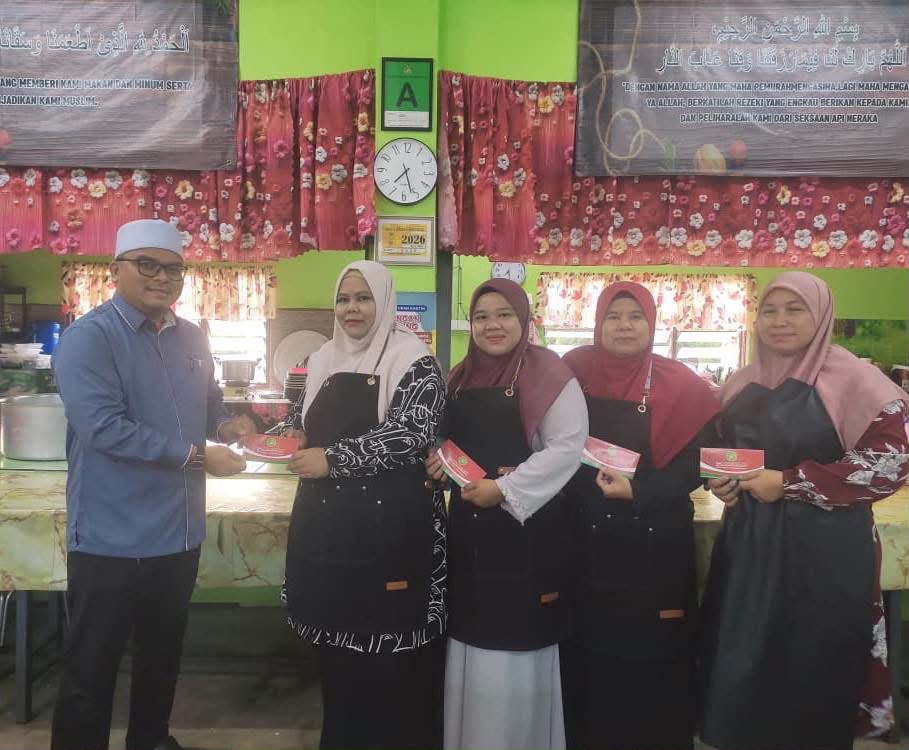 Kantin SRITI Tahfiz Al-Khalifah Machang raih gred A penilaian kebersihan premis makanan