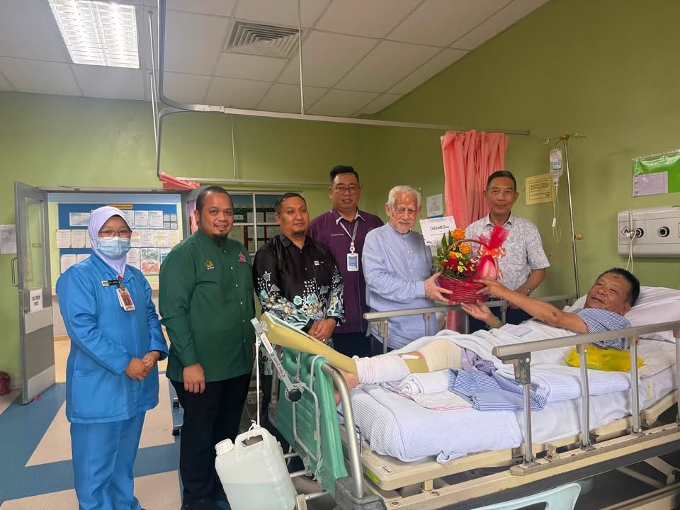 Exco Pelancongan santuni pelancong China cedera kemalangan