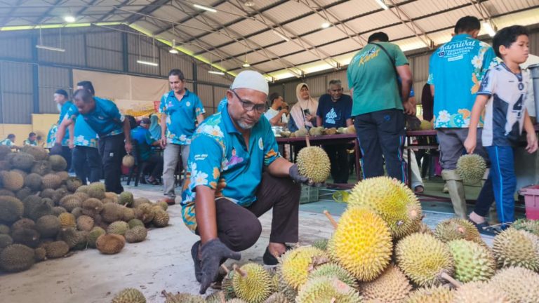 Empat Tan Durian Jadi Pengikat Ukhuwah Warga Hulu Besut